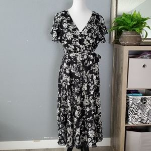 Lane Bryant floral long v-neck short sleve dress